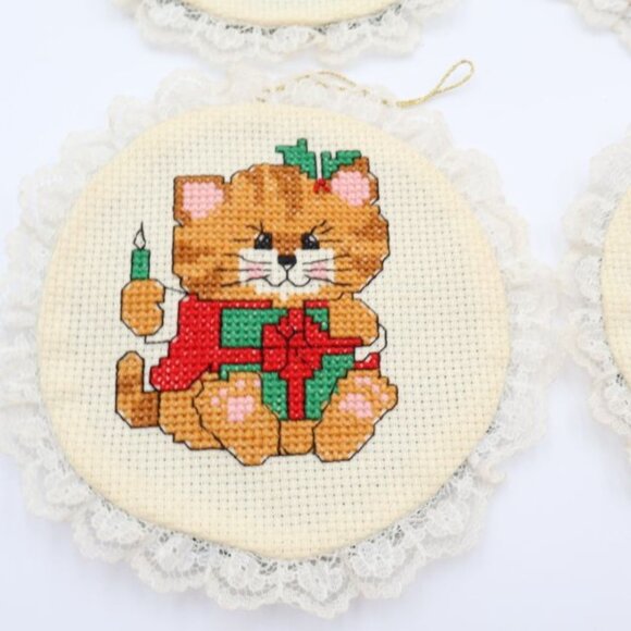6 Vintage Christmas Ornaments Handmade Cross Stitch Lace Dog Cat Animals Felt - Picture 5 of 11